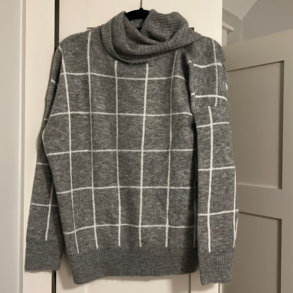 Vici Gray Sweater - image 2